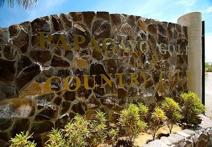 Entrance to the Papagayo Golf Course and Country Club