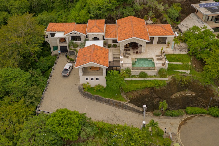 BUY OR BUILD in Costa Rica? – Should I Buy an Existing House or Build My Dream Home?