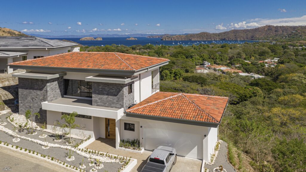 BAYVIEW HOUSE Coco Bay Estates 39