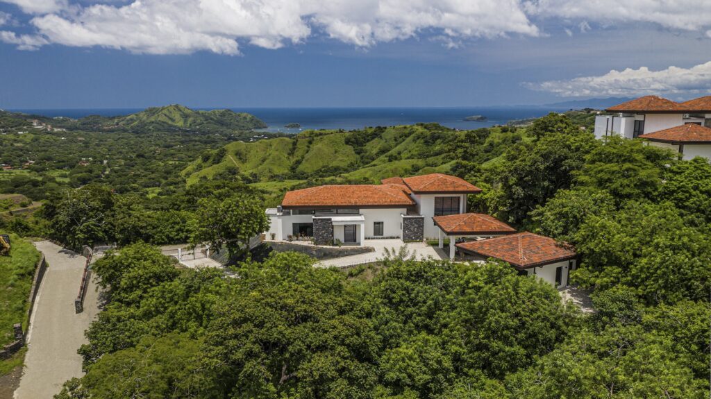 CASA ALTO VERDE Ladera del Mar Lot 10 RR