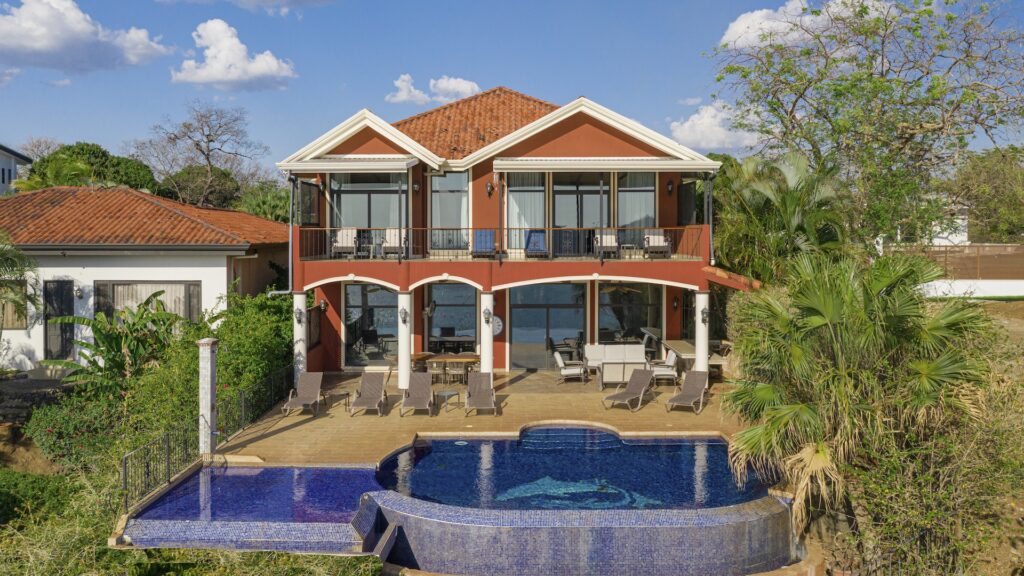 CASA DOS DELFINES CACIQUE 113