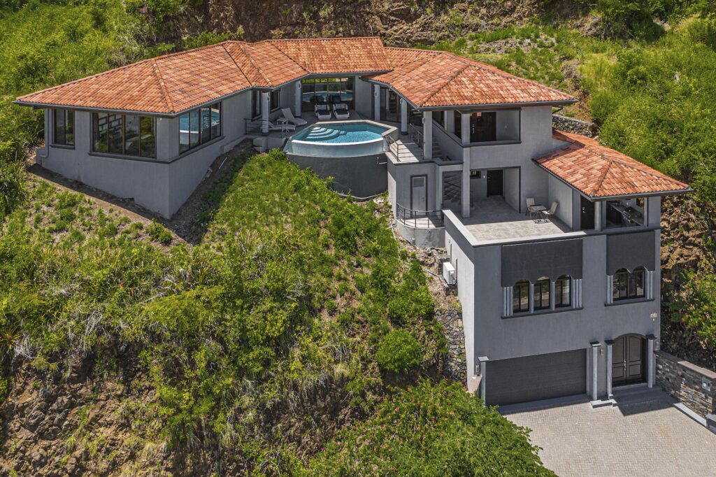 VILLA SUEÑO MODERNO COCO BAY ESTATES Lot 53